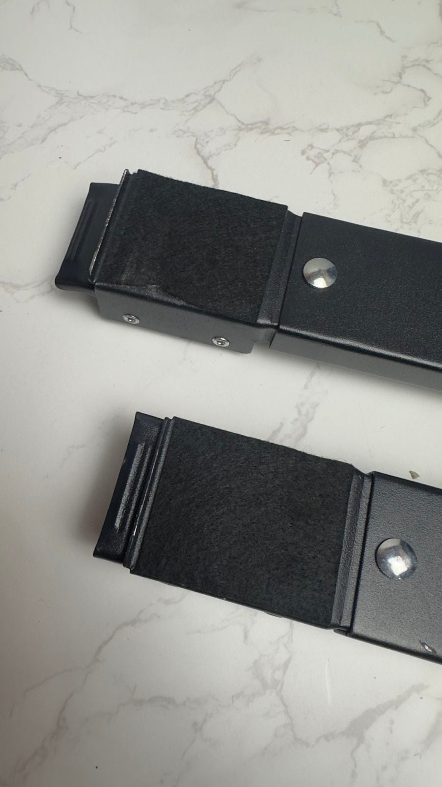 A77 Devėtas Juodas buitinės technikos stovas su ratukais