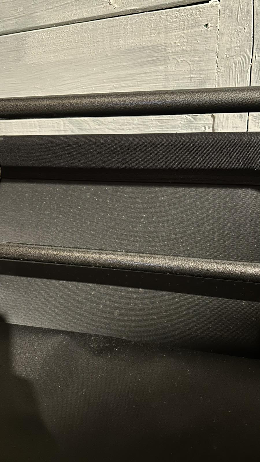 A297 Pažeista prekė. Juodas sulankstomas gultas–kėdė ( 2vnt komplektas )