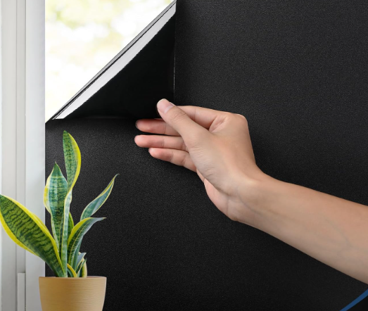 A162 Juodas kino lipdukas