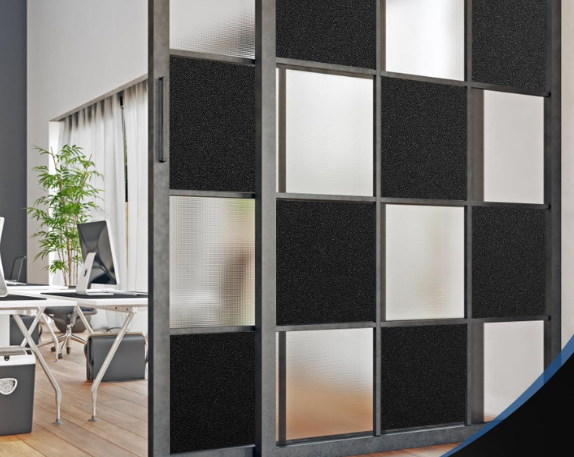 A162 Juodas kino lipdukas