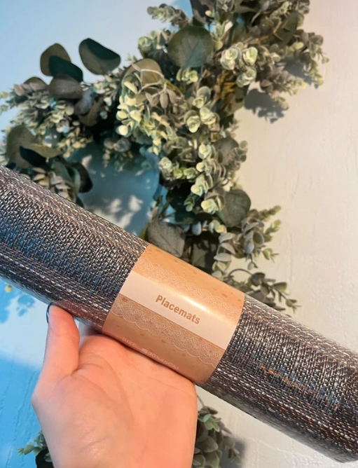 A199 🍽️ Melsvi Stalo padėkliukai (6 vnt.) – PVC, 45×30 cm