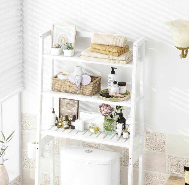 A237 Balta medinė vonios lentyna