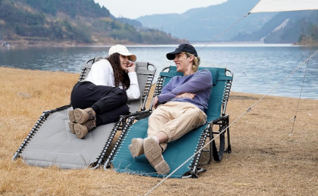 A294 Pilkas Sulankstomas gultas–kėdė