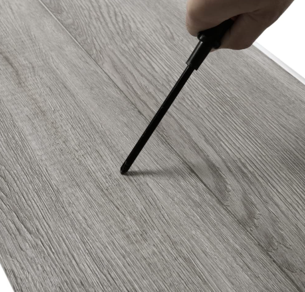 A369 Prekė pažeista. Viniliniu grindų juostos