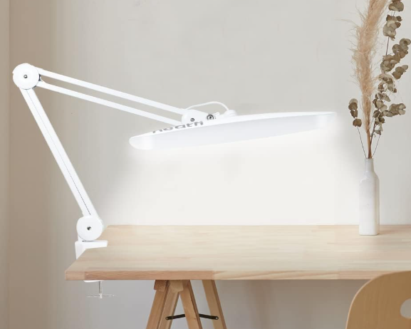 A487 LED stalinis šviestuvas su spaustuku – nagų, rankdarbių ir biuro darbams