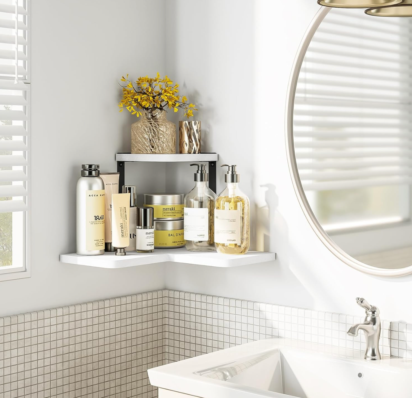 Pažeista prekė Balta lentynėlė prie sienos